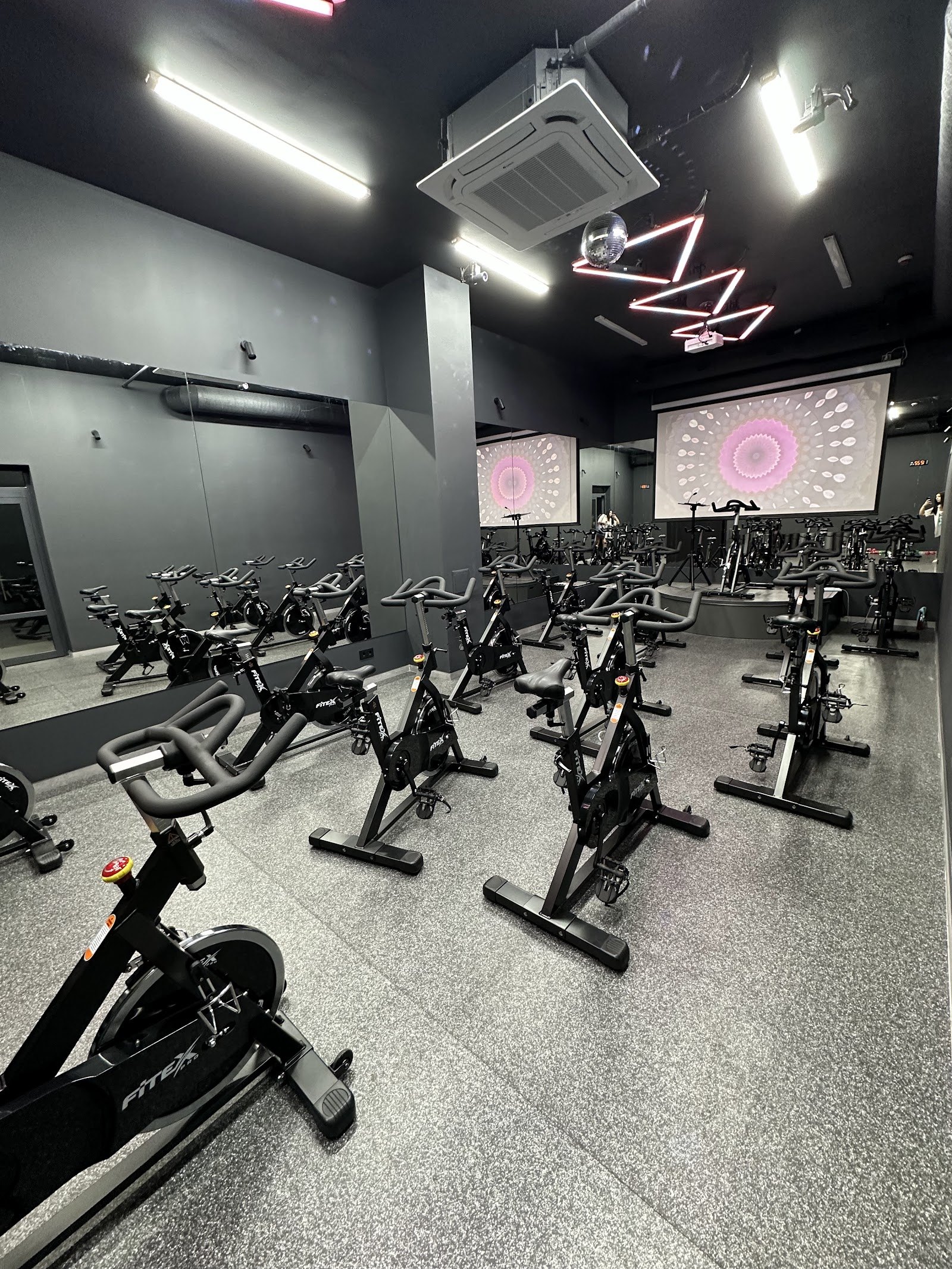 CYCLE BAR studio