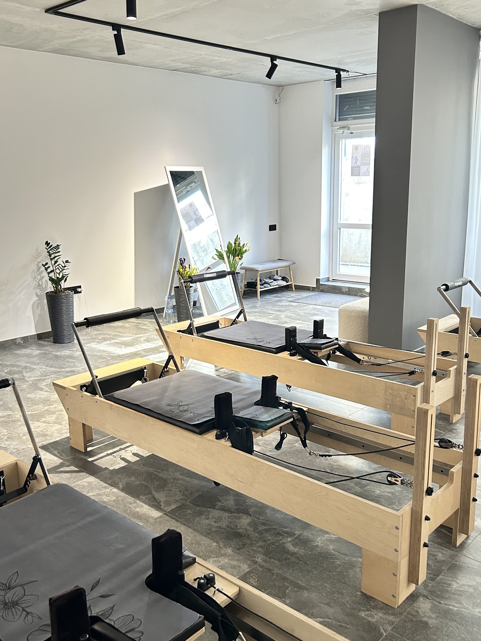 IaM Pilates Studio