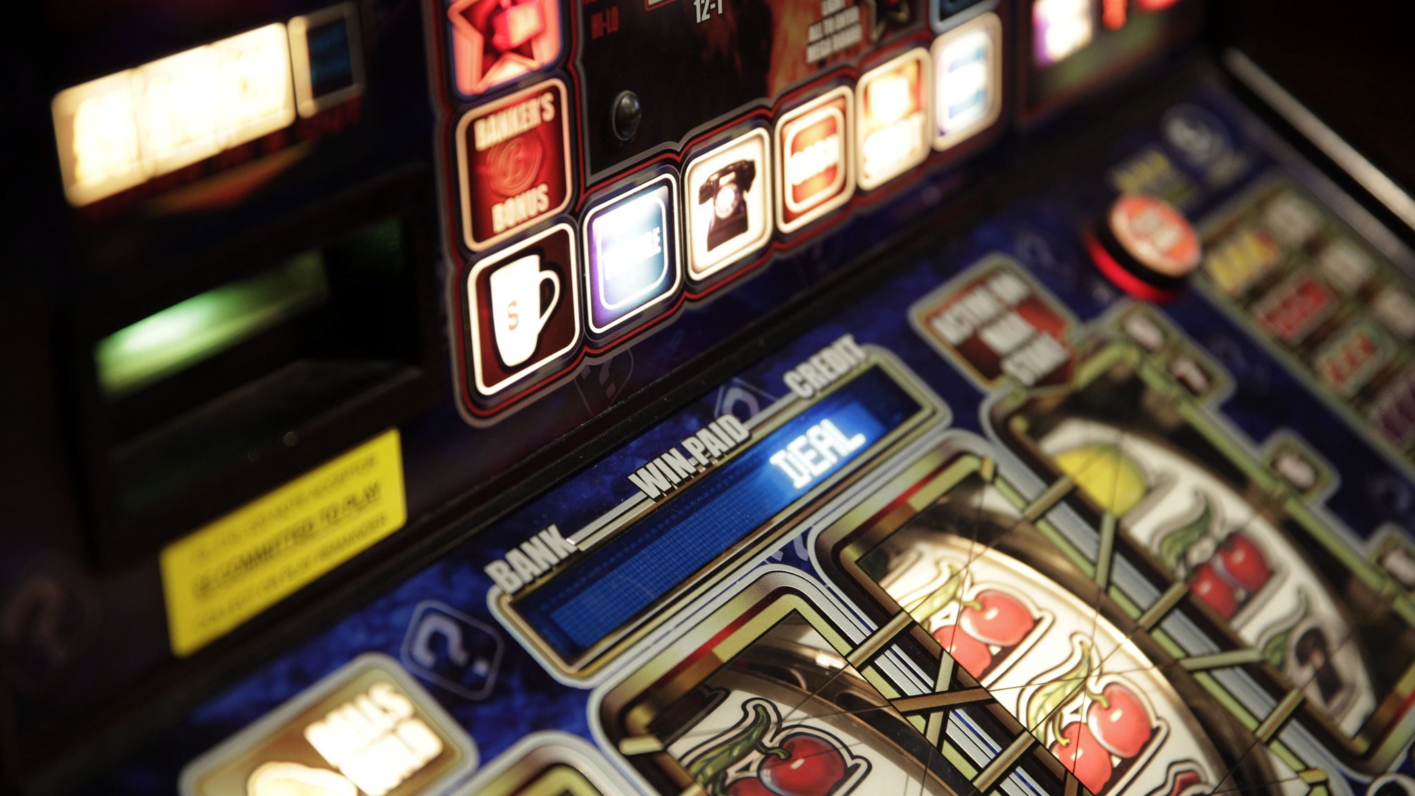 Сыграйте на онлайн игральных аппаратах в интернет казино GMSlots Casino