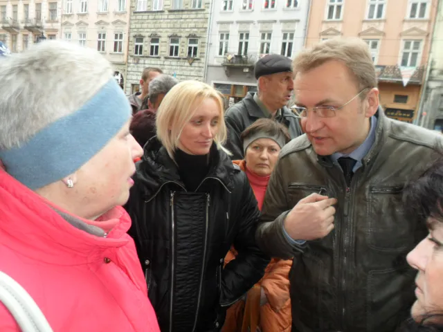Робочий день Андрія Садового розпочався з обурених працівників ринку «Любінське сяйво» (Фоторепортаж) + (Відео) — фото 2