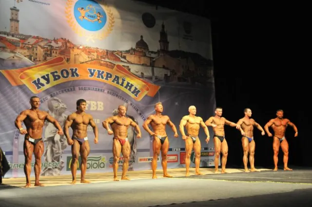 У Львові виступила рекордна кількість культуристів (Фоторепортаж) — фото 1