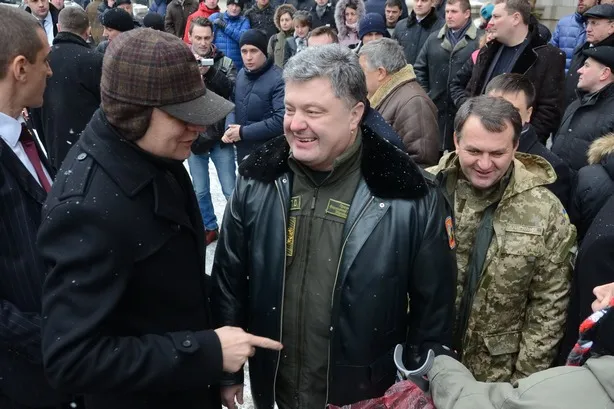 Порошенко представив новопризначеного голову Львівської ОДА Олега Синютку (Фоторепортаж) + (Відео) — фото 9
