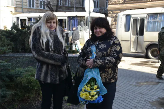 На Львівщину повернувся зведений загін правоохоронців, які протягом місяця несли службу у Донецькій області (фоторепортаж) — фото 1